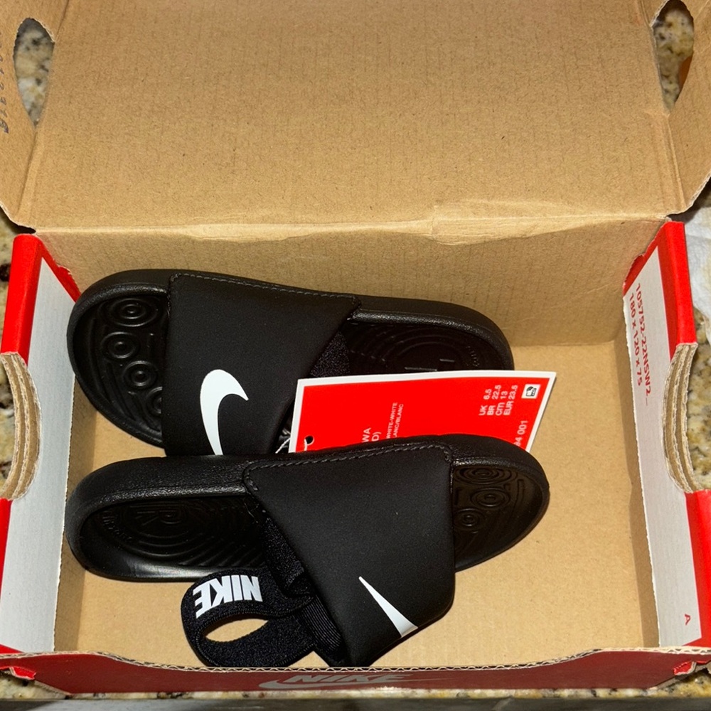 Nike toddler sandals size 7c